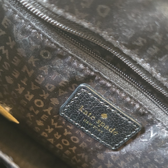 Kate Spade Classic Black and Cream Bag 10x8 - Picture 9 of 10